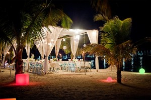 Beach outdoor wedding lightening 1